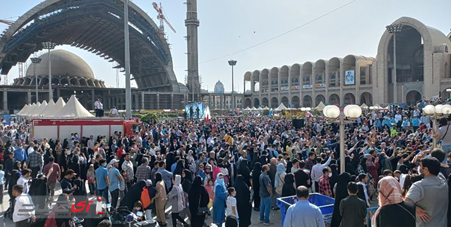 آی تیکت نیوز - استندآپ کمدی کتاب در مصلی